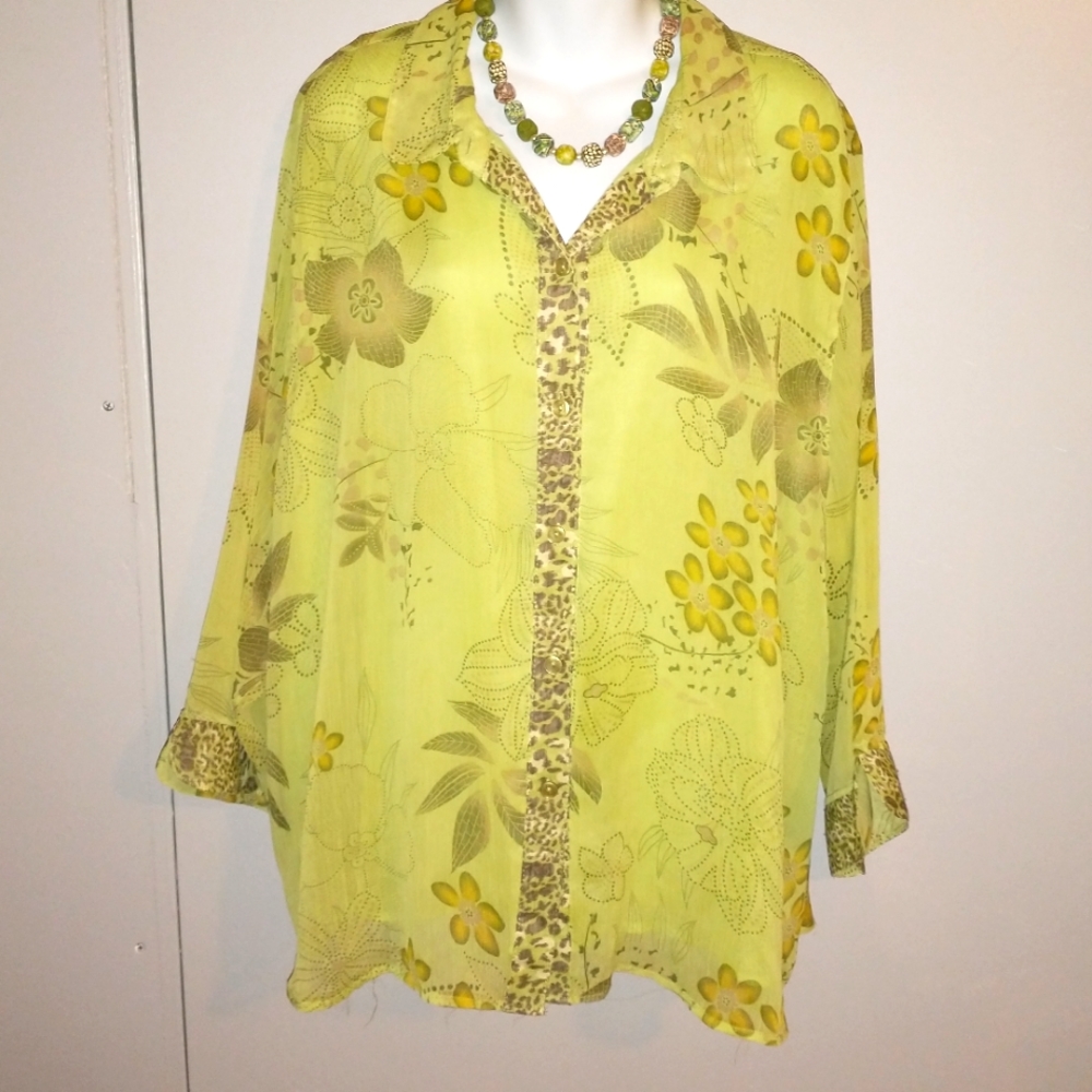 Kenneth Too Sheer Floral Shirt. Women's 3X